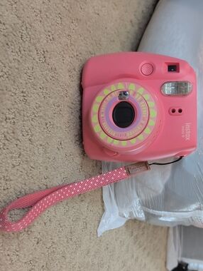 Instax mini 9 Pink Instant Camera with 9 Empty Photos In Cartron